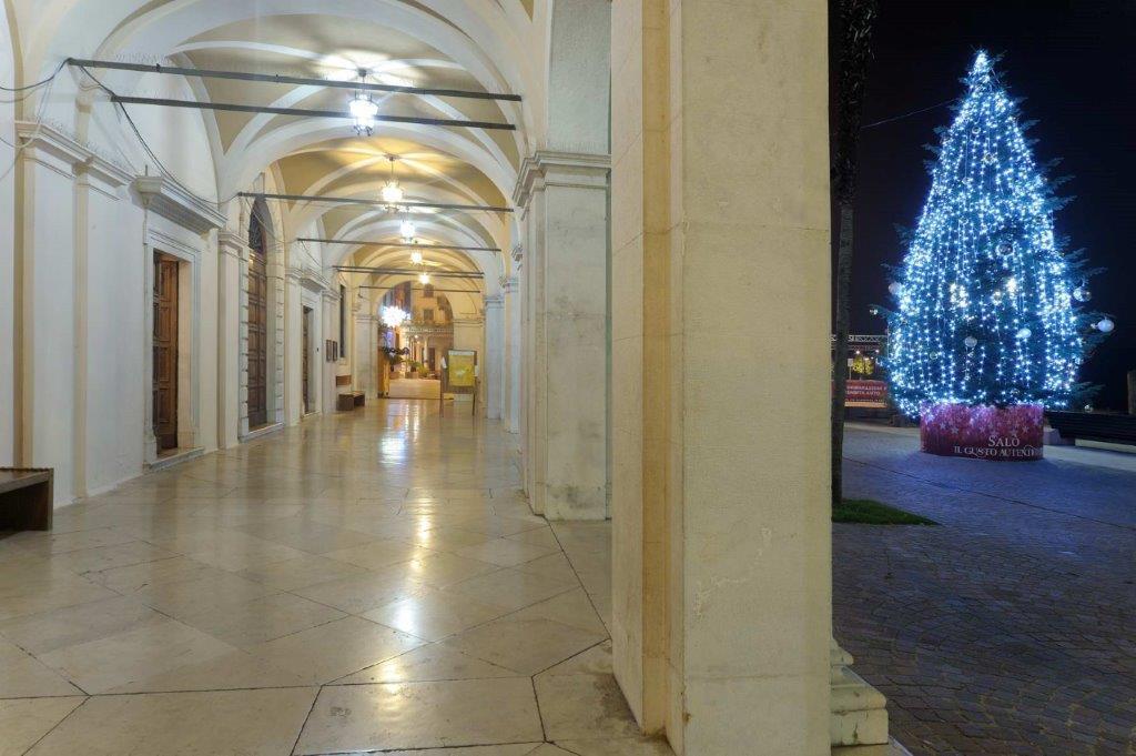 Antico Palazzo Signorile Apartment Salo Ngoại thất bức ảnh