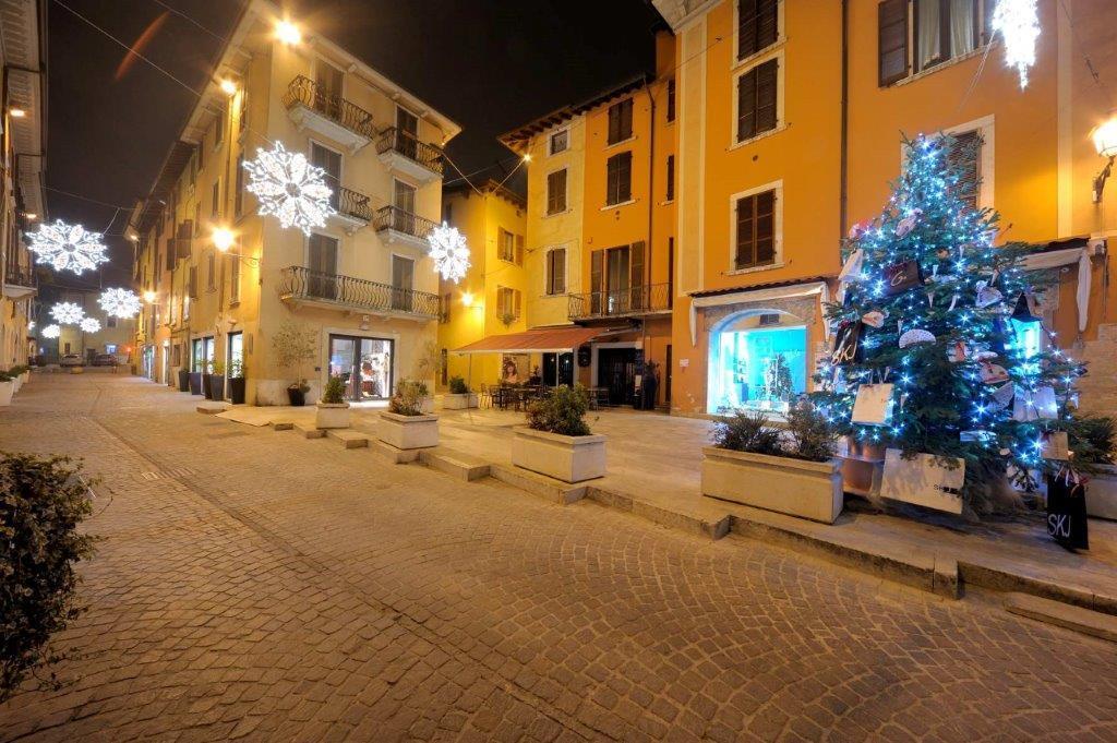 Antico Palazzo Signorile Apartment Salo Ngoại thất bức ảnh