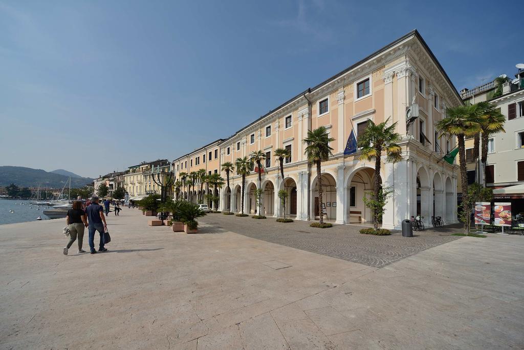 Antico Palazzo Signorile Apartment Salo Ngoại thất bức ảnh